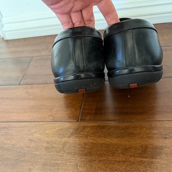Prada Black Leather Men\'s Slip-On Loafers